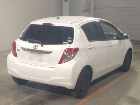 2013 Toyota Vitz NSP130[1]