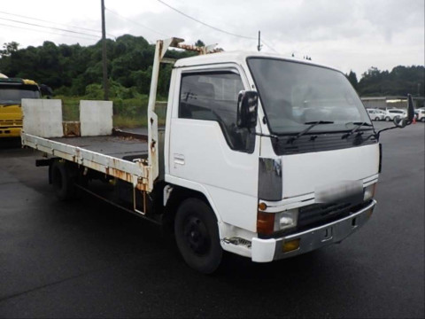 1990 Mitsubishi Fuso Canter FE437F[2]