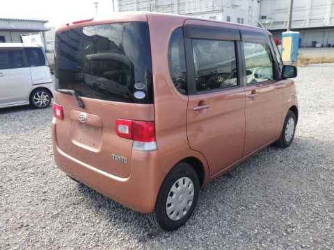 2009 Daihatsu Tanto L375S[1]