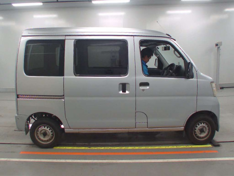 2012 Toyota Pixis Van S321M[2]