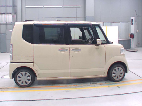 2015 Honda N-BOX JF1[2]