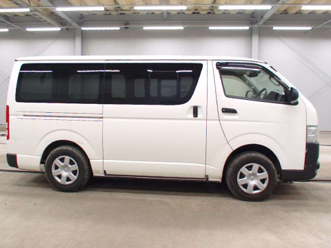 2018 Toyota Hiace Van GDH206V[2]