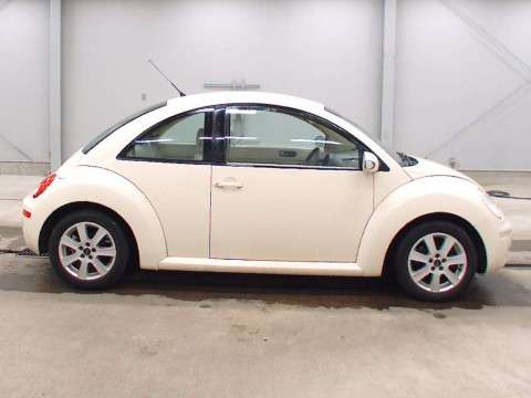 2006 Volkswagen New Beetle 9CBFS[2]