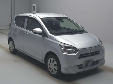 2018 Toyota Pixis Epoch LA350A[2]