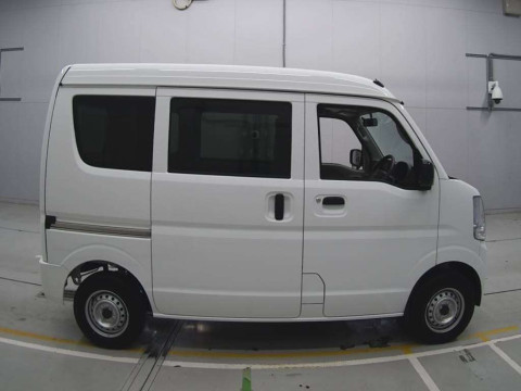 2023 Nissan NV100 Clipper DR17V[2]