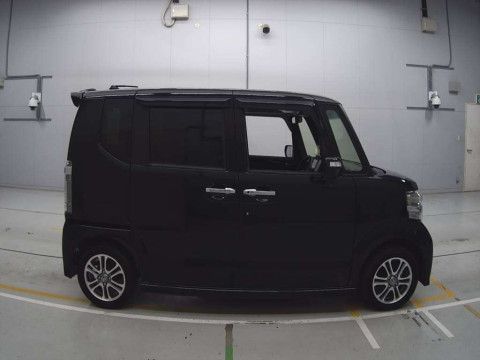 2016 Honda N-BOX CUSTOM JF1[2]