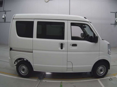 2023 Nissan NV100 Clipper DR17V[2]