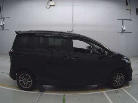 2016 Toyota Sienta NSP170G[2]