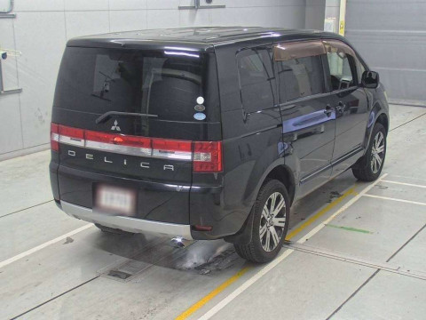 2009 Mitsubishi Delica D5 CV5W[1]