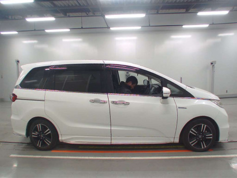 2016 Honda Odyssey Hybrid RC4[2]