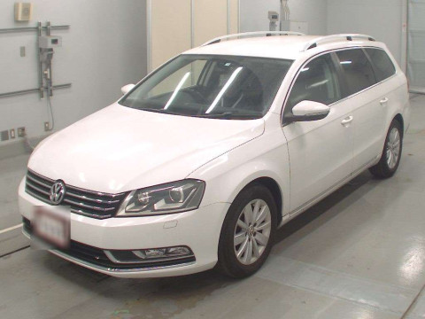 2011 Volkswagen Passat Variant 3CCAX[0]