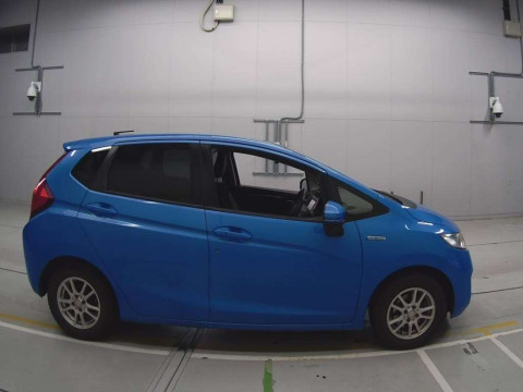 2013 Honda Fit Hybrid GP5[2]