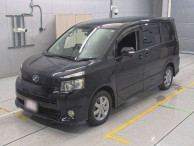 2007 Toyota Voxy