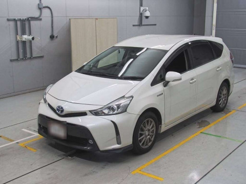 2015 Toyota Prius alpha ZVW41W[0]