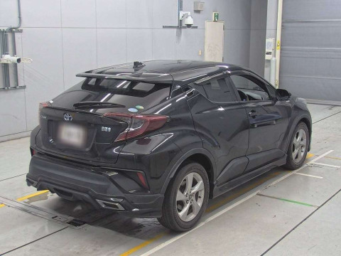 2018 Toyota C-HR ZYX10[1]