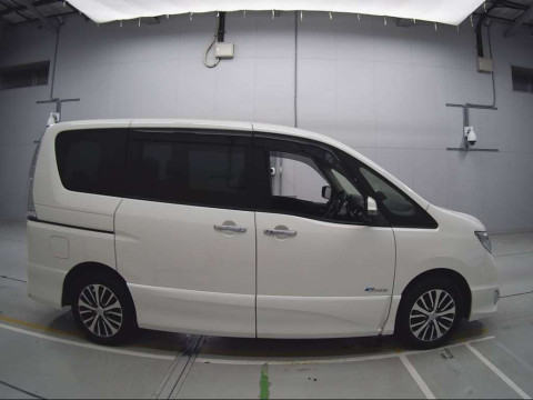 2015 Nissan Serena HFC26[2]