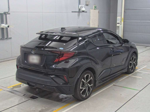 2020 Toyota C-HR NGX10[1]