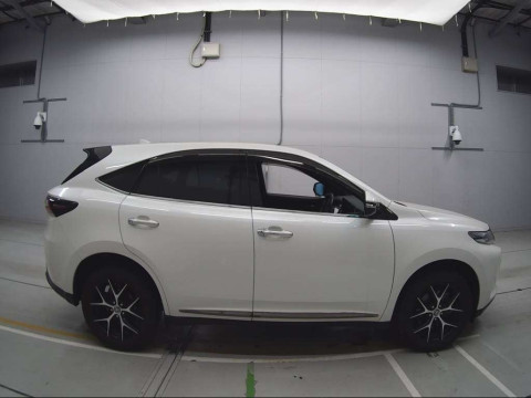 2020 Toyota Harrier ZSU60W[2]