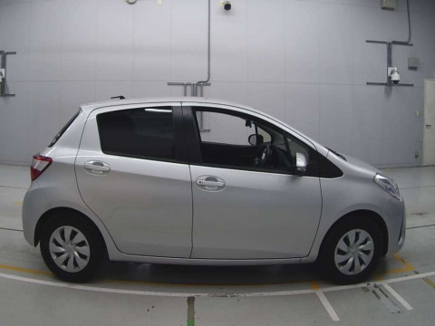 2019 Toyota Vitz NSP130[2]