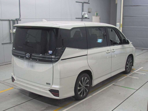 2024 Toyota Voxy ZWR90W[1]