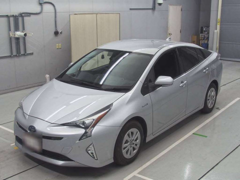 2018 Toyota Prius ZVW50[0]