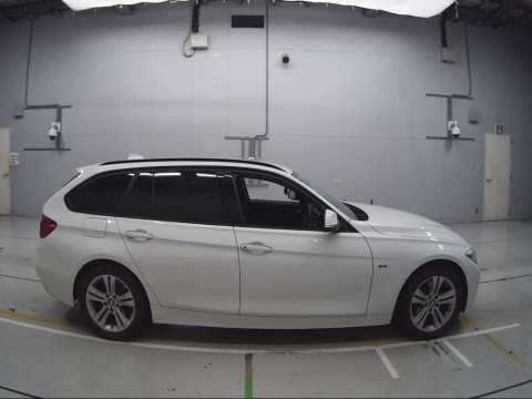 2013 BMW 3 Series 3B20[2]