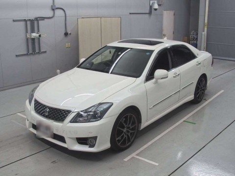 2011 Toyota Crown GRS204[0]