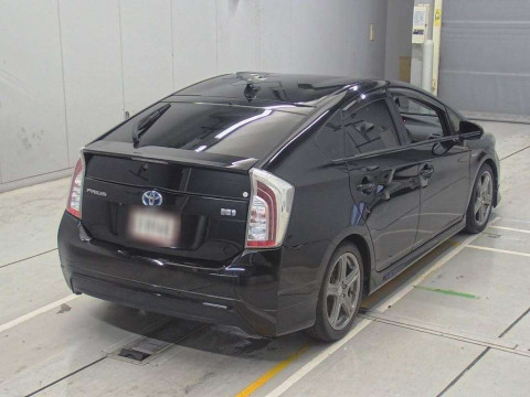 2014 Toyota Prius ZVW30[1]