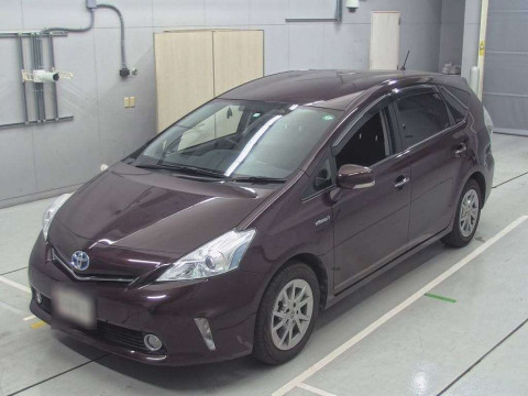 2014 Toyota Prius alpha ZVW41W[0]