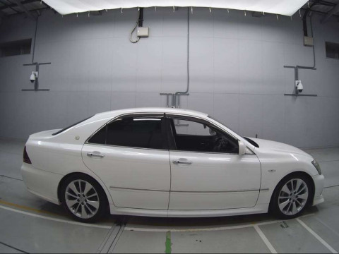 2008 Toyota Crown GRS180[2]