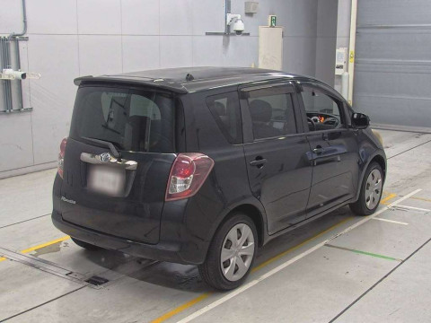 2010 Toyota Ractis NCP100[1]