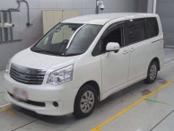 2013 Toyota Noah