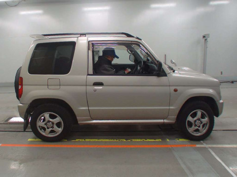 2000 Mitsubishi Pajero Mini H58A[2]