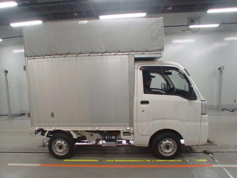 2018 Daihatsu Hijet Truck S500P[2]