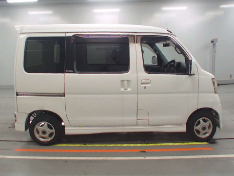 2006 Daihatsu Atrai Wagon S320G[2]