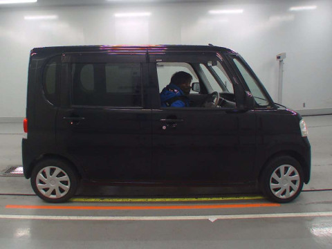 2011 Daihatsu Tanto L375S[2]