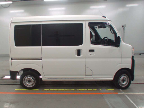 2022 Daihatsu Hijet Cargo S710V[2]