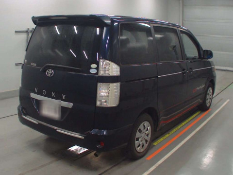 2006 Toyota Voxy AZR60G[1]