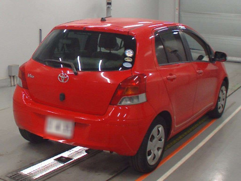 2007 Toyota Vitz SCP90[1]