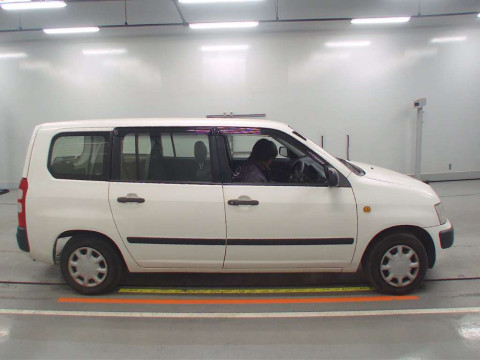 2013 Toyota Succeed Wagon NCP58G[2]