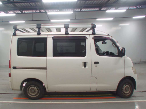 2014 Toyota Townace Van S402M[2]