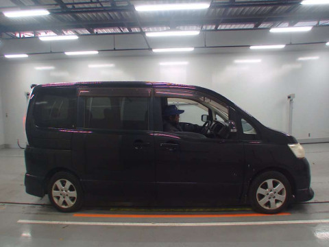 2009 Nissan Serena CC25[2]