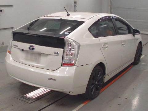 2010 Toyota Prius ZVW30[1]