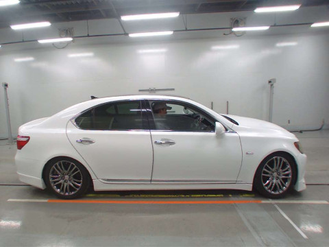 2006 Lexus LS USF40[2]