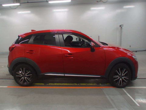 2015 Mazda CX-3 DK5FW[2]