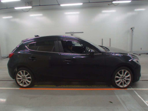 2013 Mazda Axela Sport BMEFS[2]