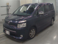 2010 Toyota Voxy