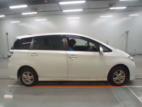 2012 Toyota Wish ZGE25G[2]