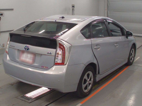 2015 Toyota Prius ZVW30[1]