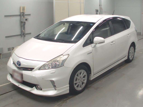 2011 Toyota Prius alpha ZVW41W[0]